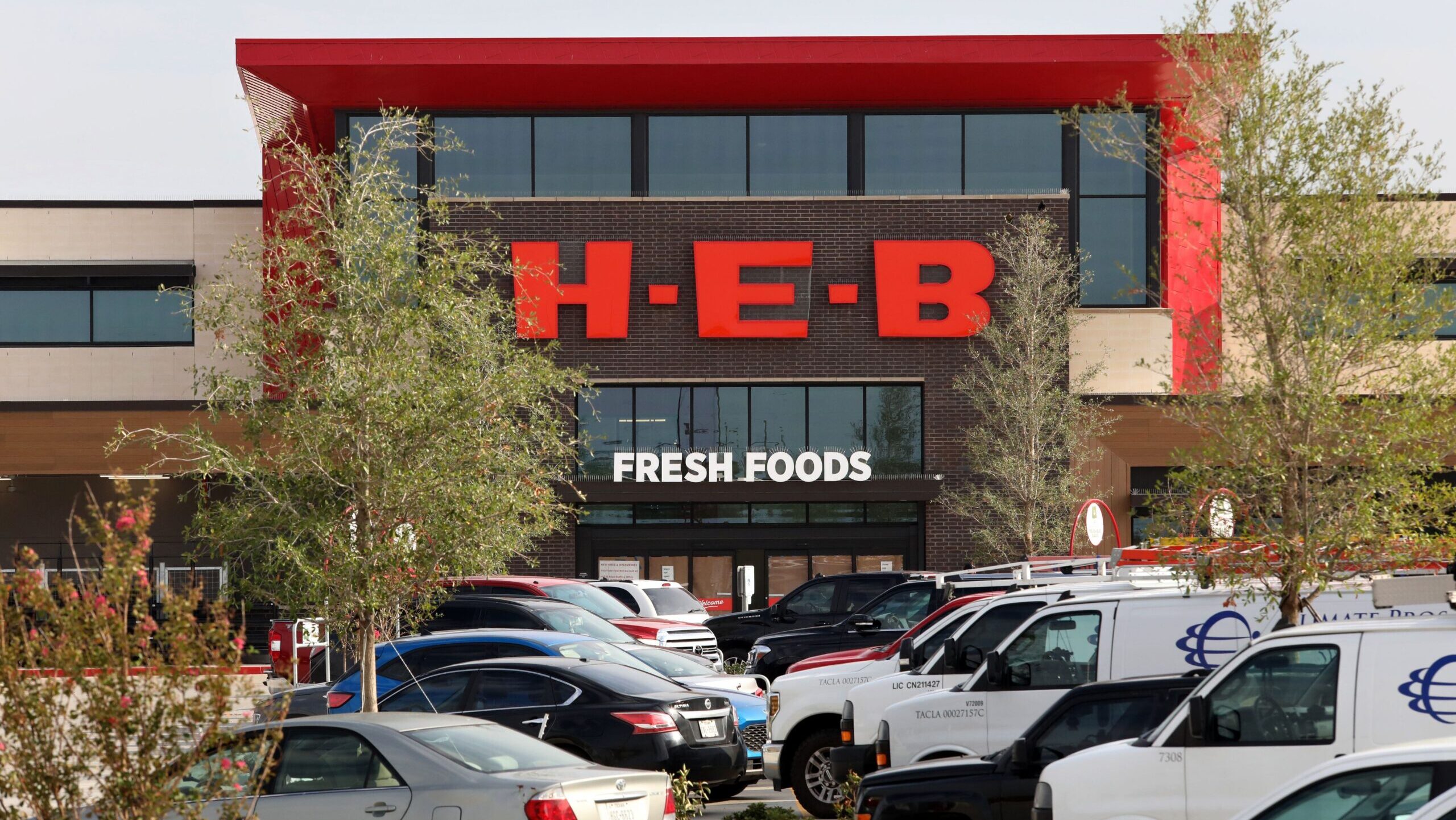Flower Mound Commission Endorses New Parking Ratio to Attract H-E-B to Furst Ranch